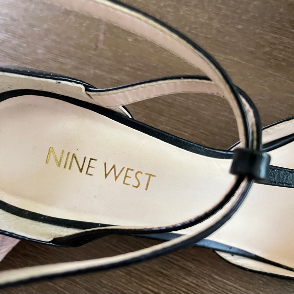Black Nine West shoes size 7 M - Picture 8 of 8